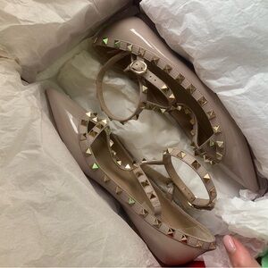 VALENTINO GARAVANI ROCKSTUD FLATS